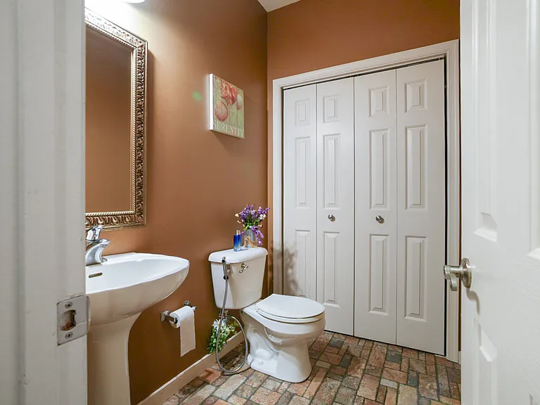 2231 Rose Family Dr — Photo 15