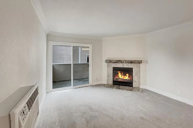2 bed, 913 sqft, $2,650 — Photo 3
