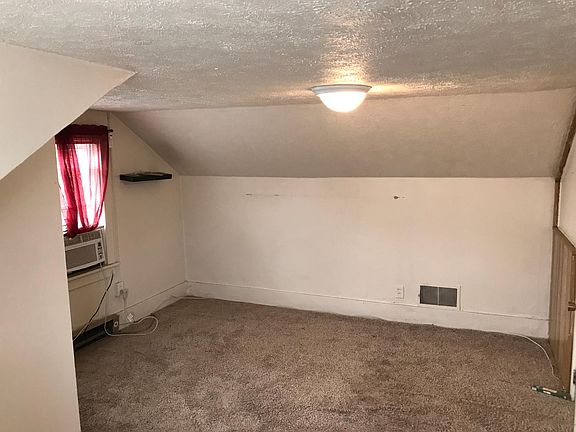 2nd image of 3858 Seward St #2
