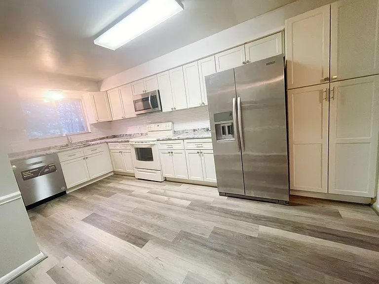 332 Kenridge Rd #1 — Photo 7