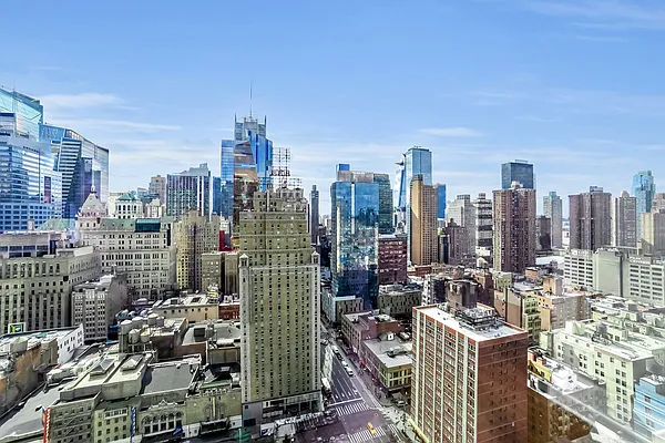 Sold by RELO REDAC INC. | media 7