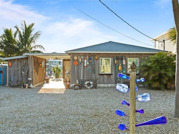 14012 W Parsley Dr, Madeira Beach, FL 33708