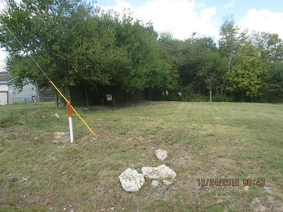 1st image of 4317 Larkspur St
