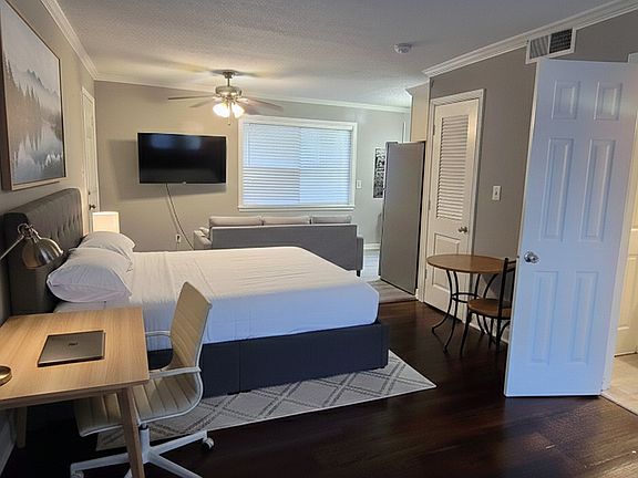 3rd image of 21 Delmont Dr NE APT 1