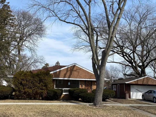 401 N Russel St, Mount Prospect, IL 60056
