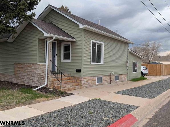 2124 Avenue D, Scottsbluff, NE 69361
