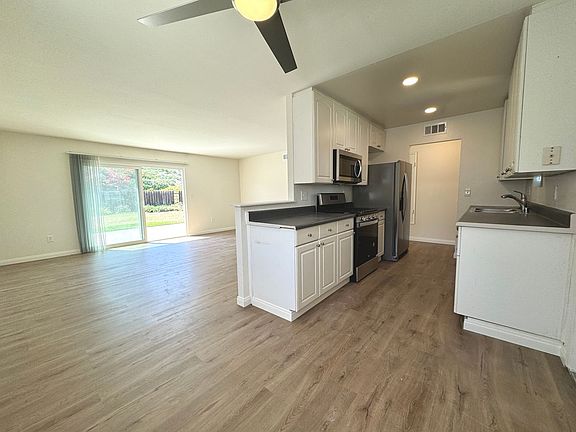 5th image of 9938 Medina Dr