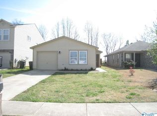 257 Bermuda Lakes Dr, Meridianville, AL 35759
