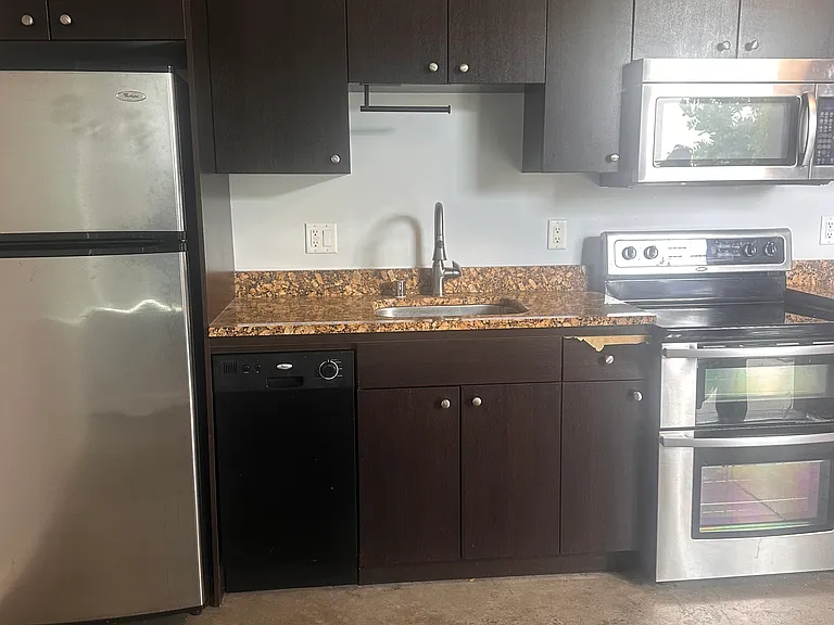 Fulton Village — Photo 31