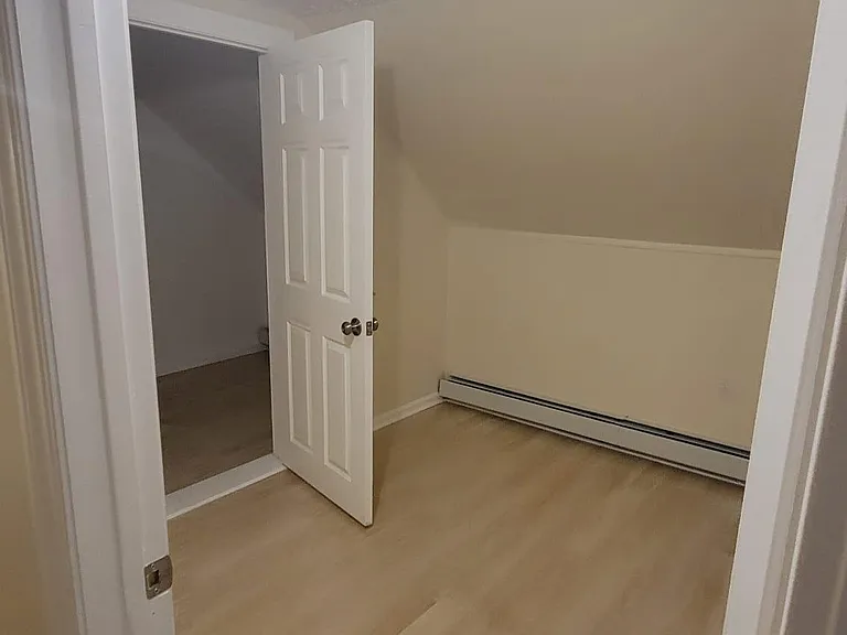 33 Paisley St #3 — Photo 3