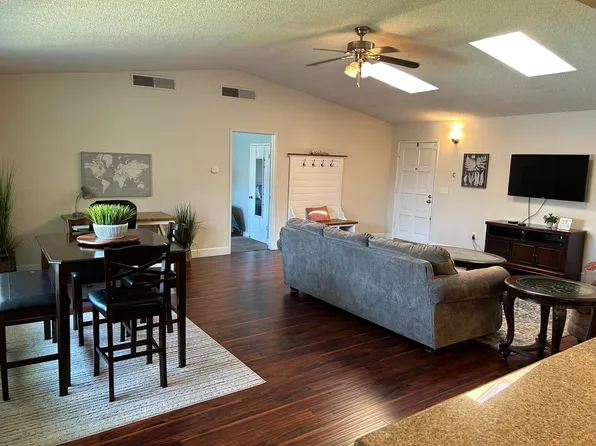 2893 Helm Ave, Clovis, CA 93612