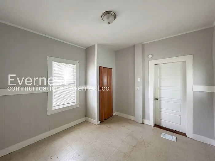 2984 Waverly Ave — Photo 23