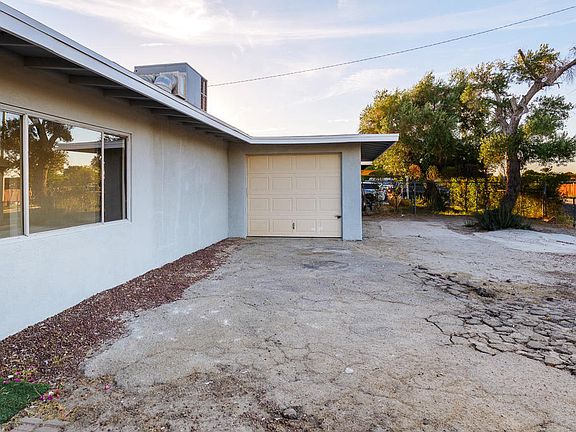 3rd image of 50740 Calle Mendoza