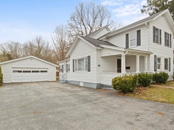 69 Hopkins St, Mount Morris, NY 14510