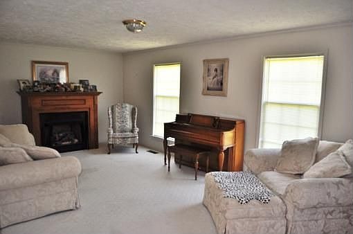 5th image of 187 Belle Grove Dr