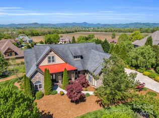 29 Majestic View Ct, Hendersonville, NC 28791