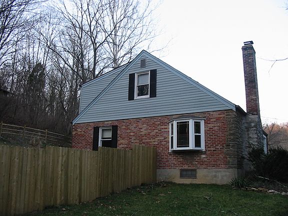 Left Side.  Bay window in LR