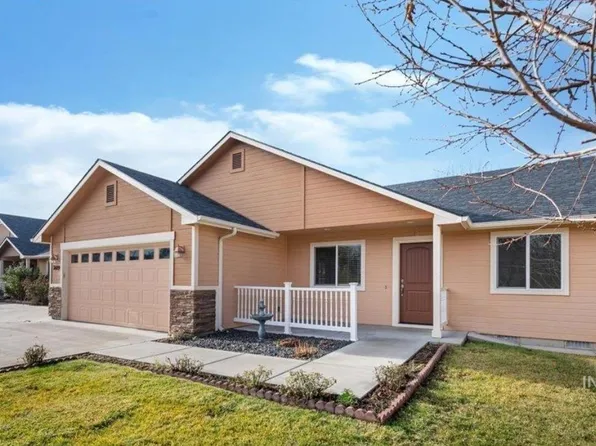 3889 N Maple Grove Rd, Boise, ID 83704