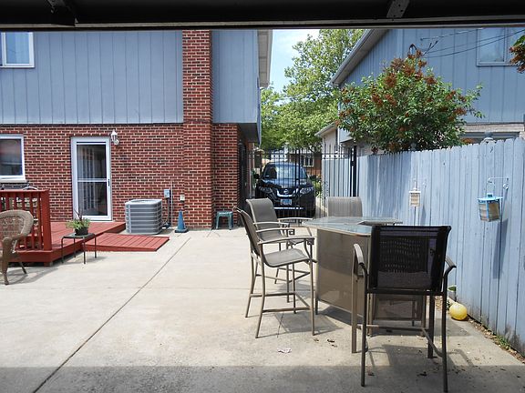 5th image of 10823 S Avenue E