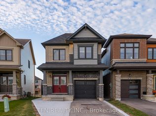 125 Vanilla Trl, Thorold, ON L2V 0L1