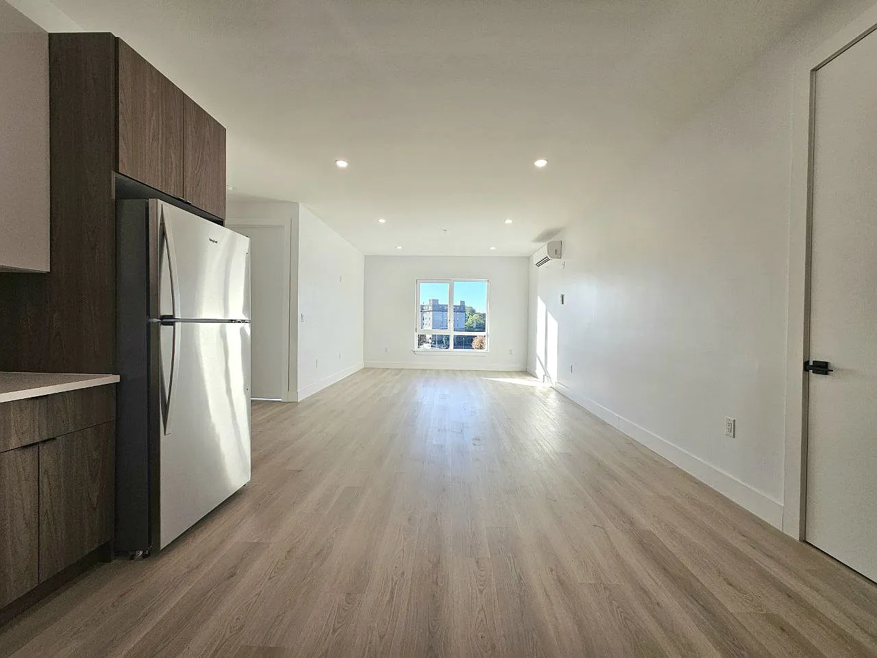 2 bed, 900 sqft, $2,650 — Photo 4