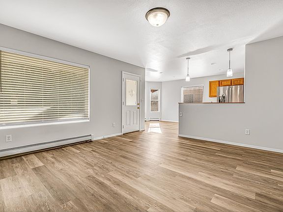 5th image of 2947 Chinto Dr