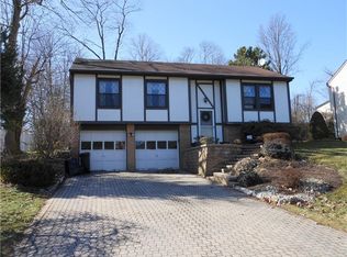 3514 Woodlake Dr, Allison Park, PA