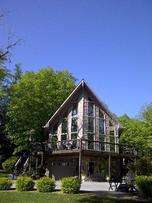 2nd image of 798 Sequoyah Rd