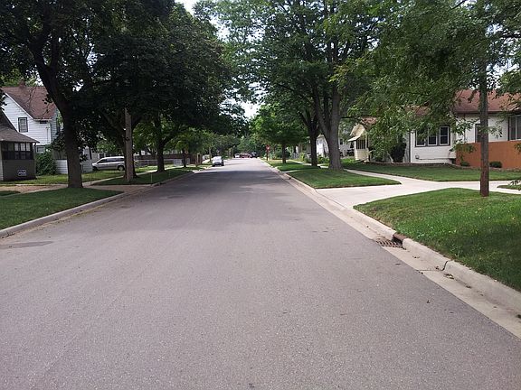 2nd image of 1825 Charles Ave