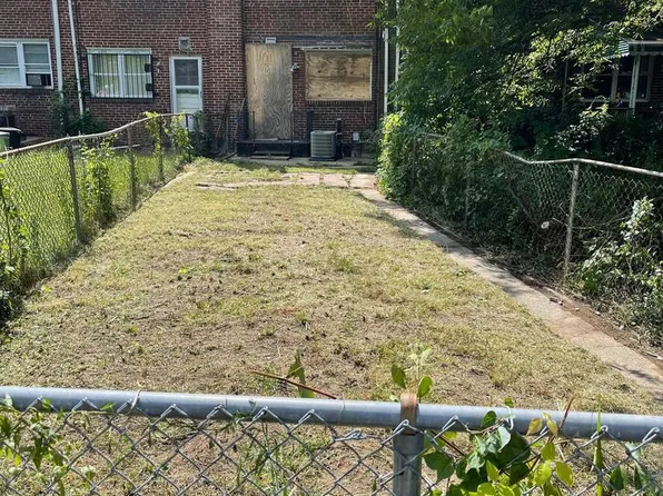 4011 Pimlico Rd, Baltimore, MD 21215