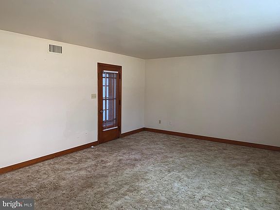 4th image of 217 N Cleveland Ave #2