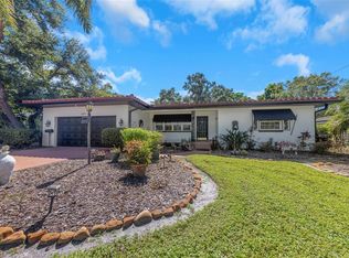 251 S Garden Cir, Belleair, FL 33756