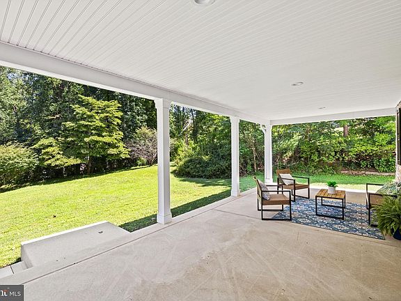 5th image of 61 Chapel Hill Rd