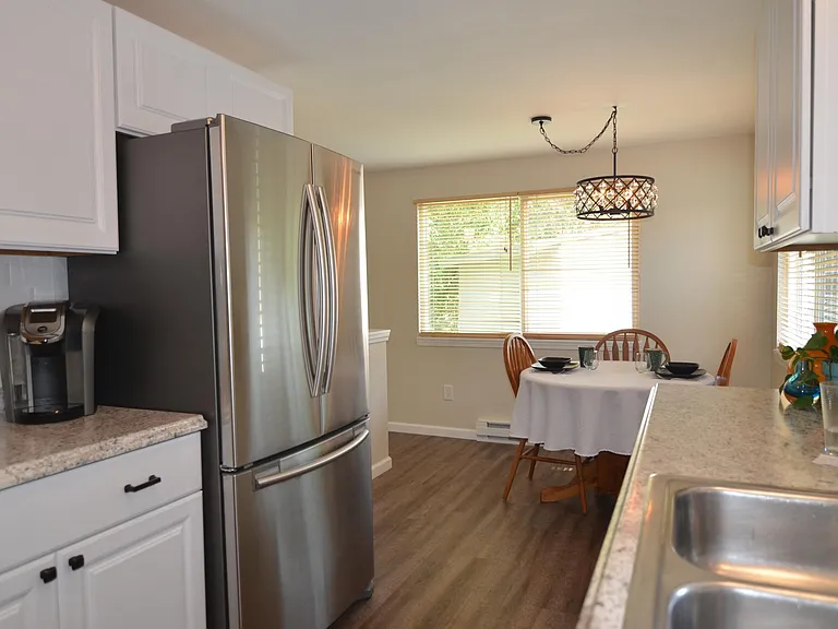 321 E Franklin Ave — Photo 2