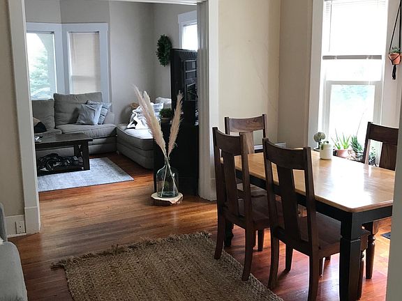 4th image of 945 Chatham St NW