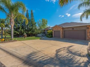 16 Wallace Lake Dr S, Wallace, CA