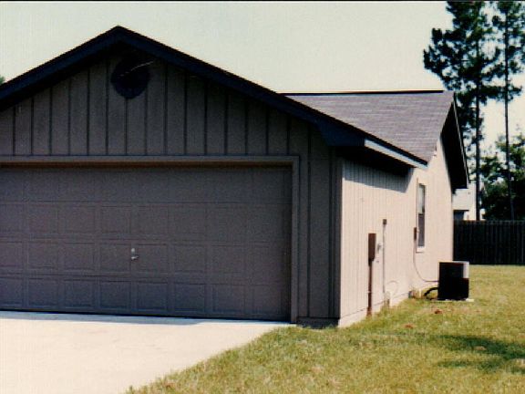 2nd image of 211 Somerset Rd