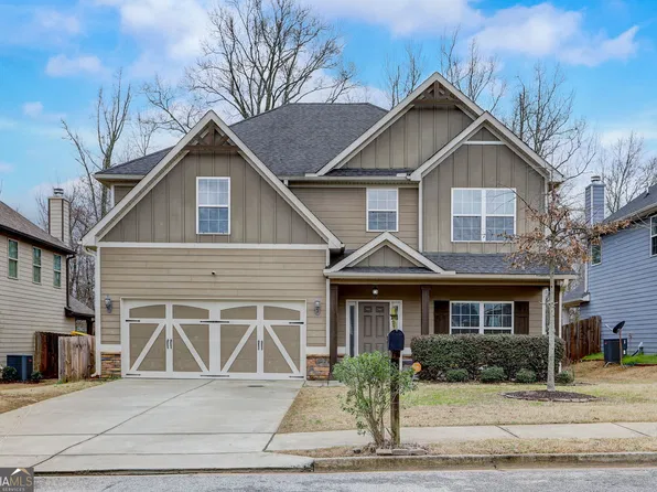 221 Briandwood Dr, Newnan, GA 30265