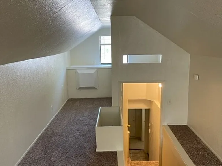 2228 Shasta St — Photo 4