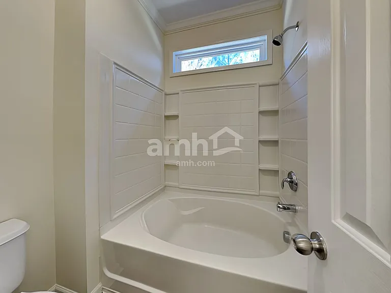 641 Woodson Dr — Photo 11