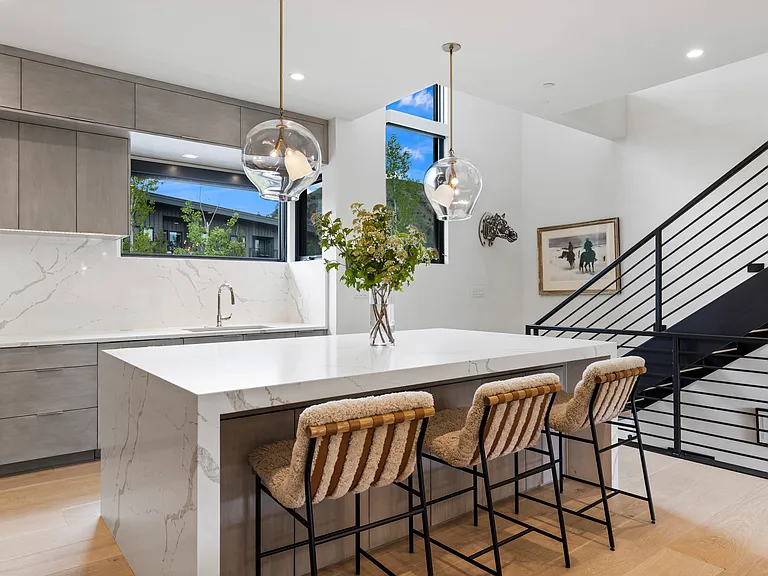 304 Hidden Hollow Dr — Photo 8