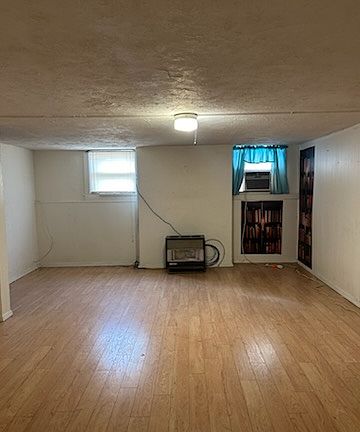 4th image of 222 Vassar Dr SE #B