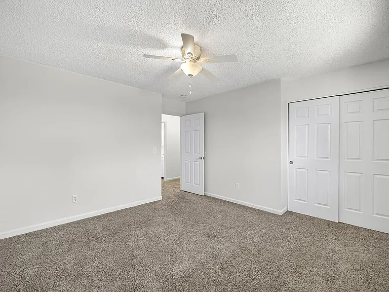 230 Lincoln St — Photo 9