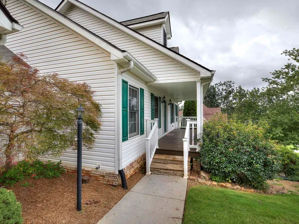 27 Clearview Dr, Cartersville, GA 30121