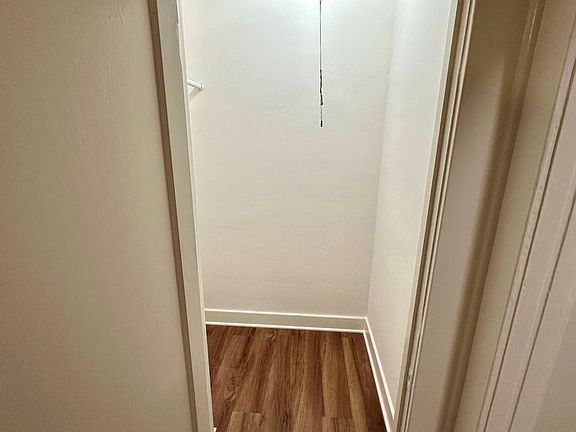 5th image of 2525 Larkin St APT 203