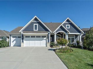 11216 W 170th Pl, Overland Park, KS 66221
