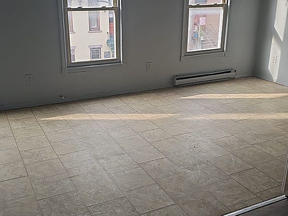 3rd image of 26 Lexington Ave