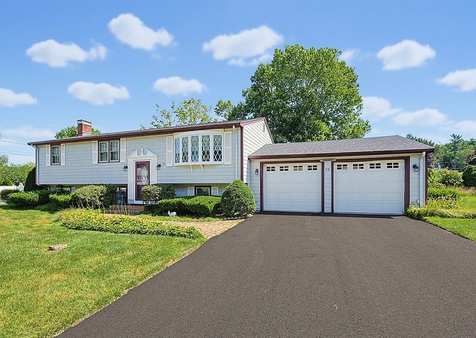 1st image of 75 Concetta Dr