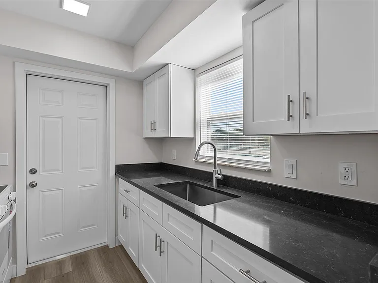 1150 E Sample Rd #202 — Photo 3
