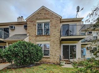 6701 Park Edge Dr APT D, Madison, WI 53719